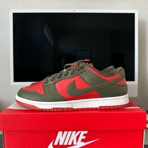 Nike Dunk Red/Khaki (24 Kruegers) Size 11
